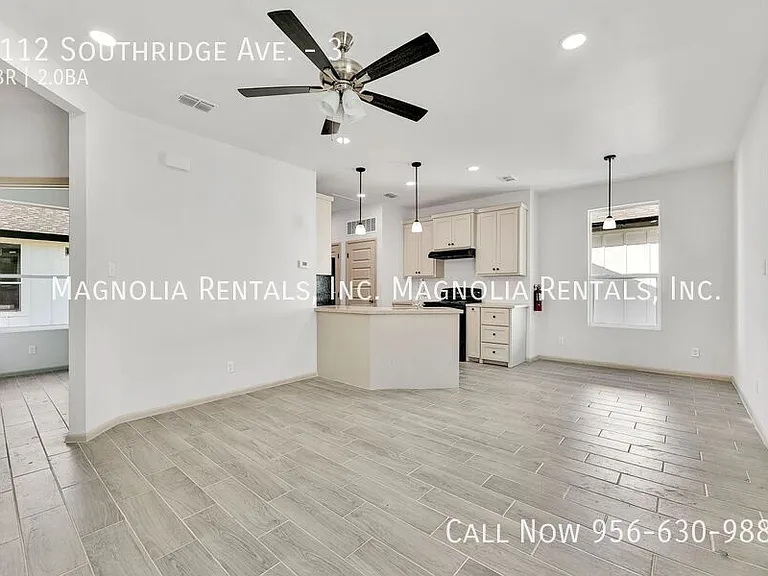2112 Southridge #3 — Photo 4