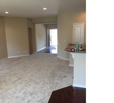 2nd image of 6 Sonnet Dr