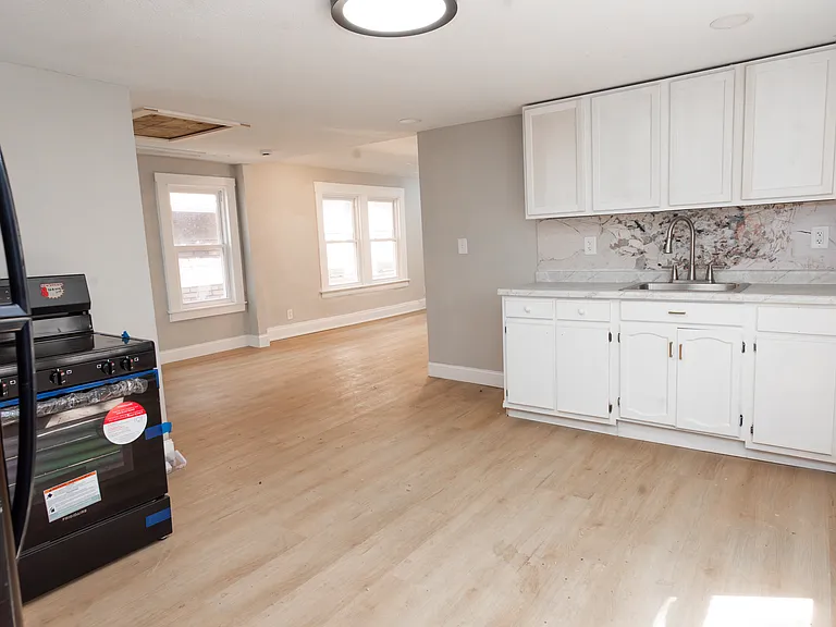 1600 E 49th St #2 — Photo 17