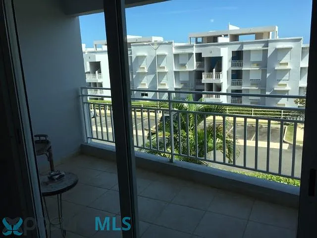 Hillside Village (Condominio) — Photo 2