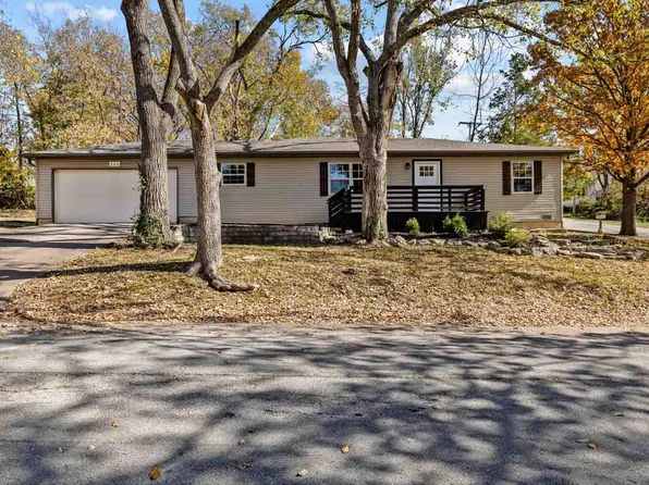 706 S 6th Street, Ozark, MO 65721