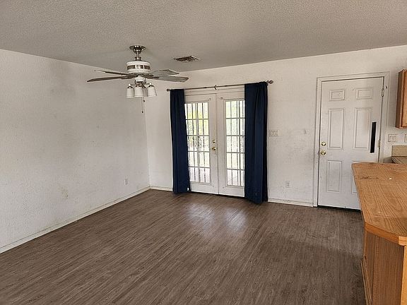 4th image of 2074 Coronado Dr