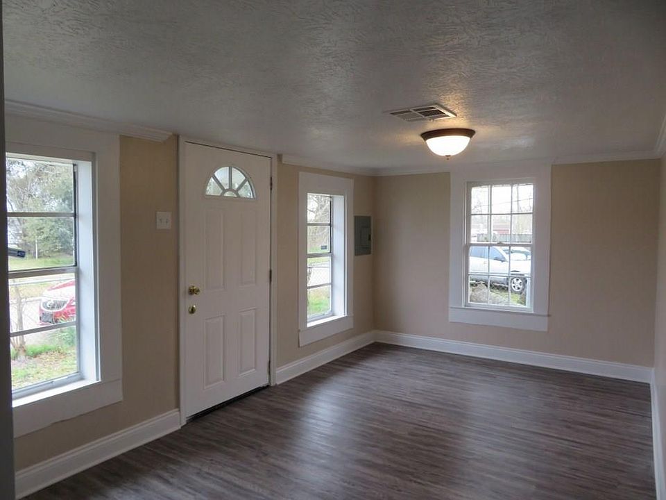 1st image of 804 Lee St