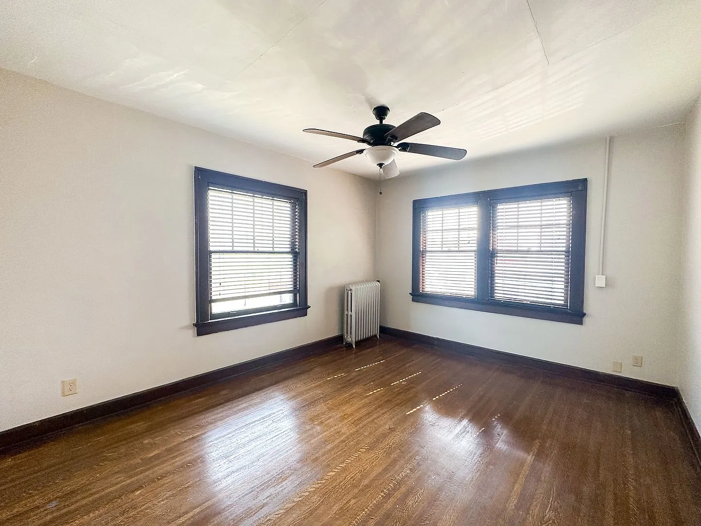5819 E Washington Street unit 8 — Photo 3