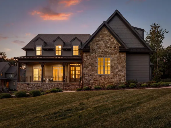 8293 Mountain Laurel Trl, Signal Mountain, TN 37377