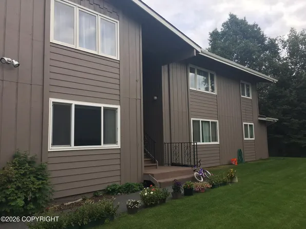 8621 Molanary Drive, Anchorage, AK 99502