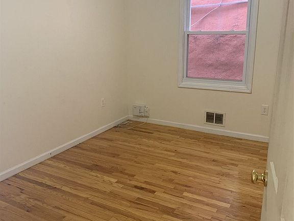 5th image of 722 Grand St APT 1