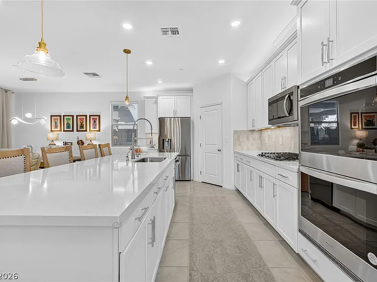 1583 Pacific Baza St — Photo 6