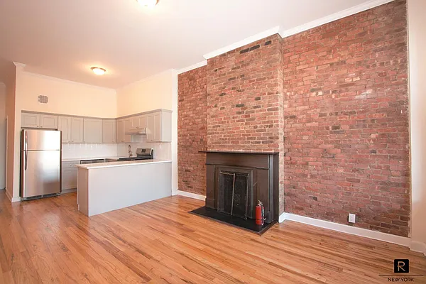 Rented by R New York | media 1