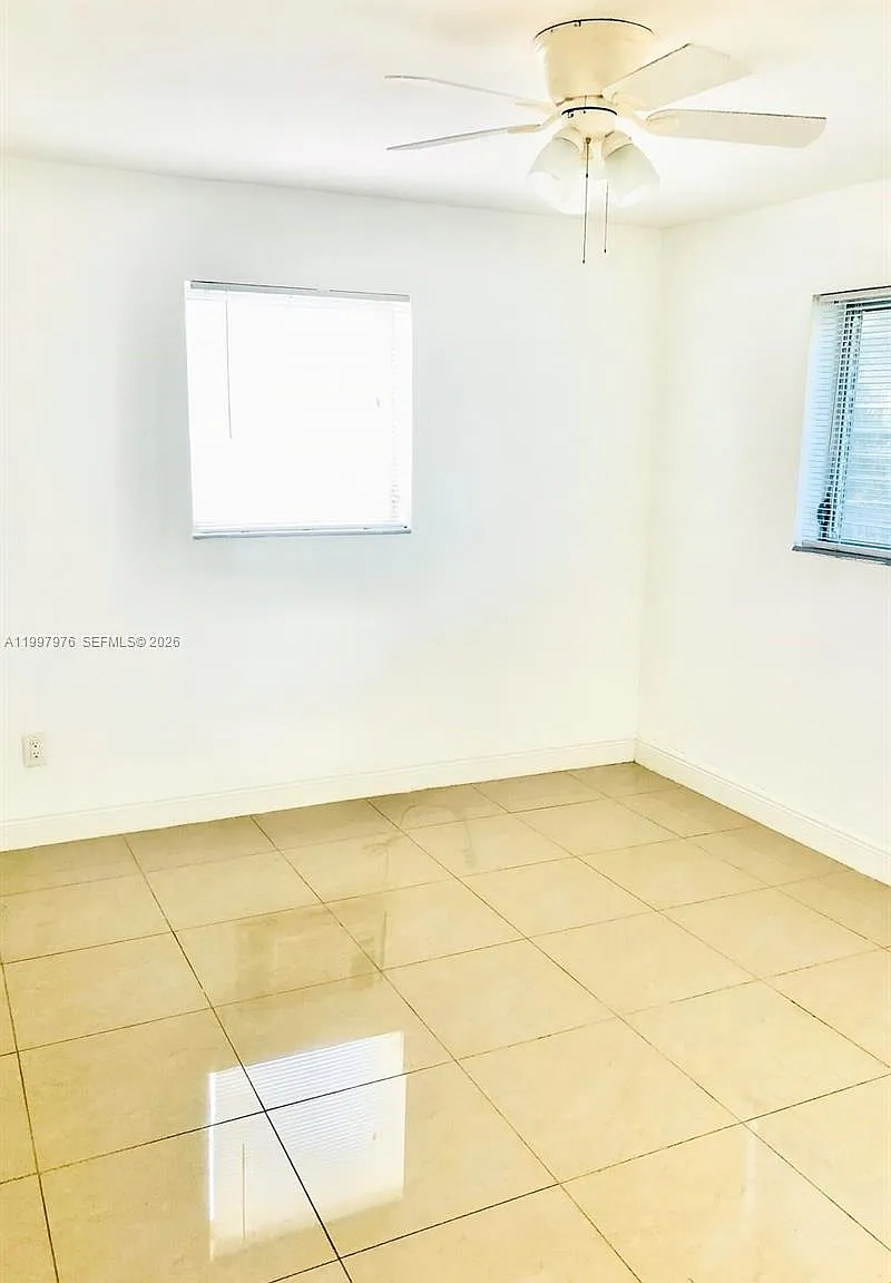 Cliff Lake Villas Co-Op — Photo 3