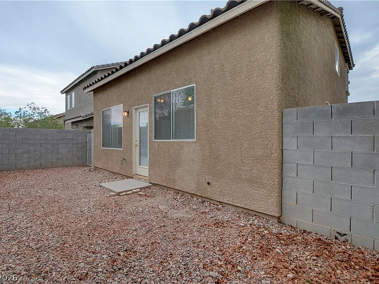 9540 Gibbon Ave — Photo 6