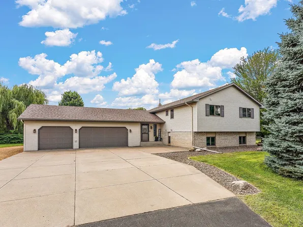 505 Little Orchard Rd, Hudson, WI 54016