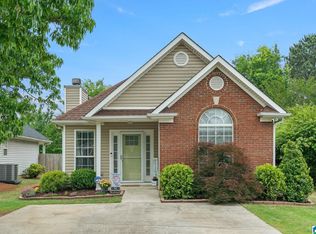 127 Flagstone Ln, Calera, AL 35040