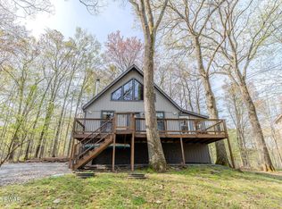 112 Butternut Ln, Greentown, PA 18426