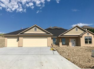 3617 Vanesta Dr, Manhattan, KS 66503