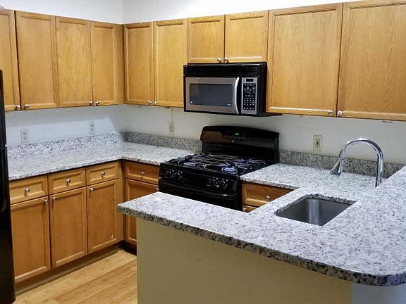 4th image of 2109 Highcourt Ln APT 302
