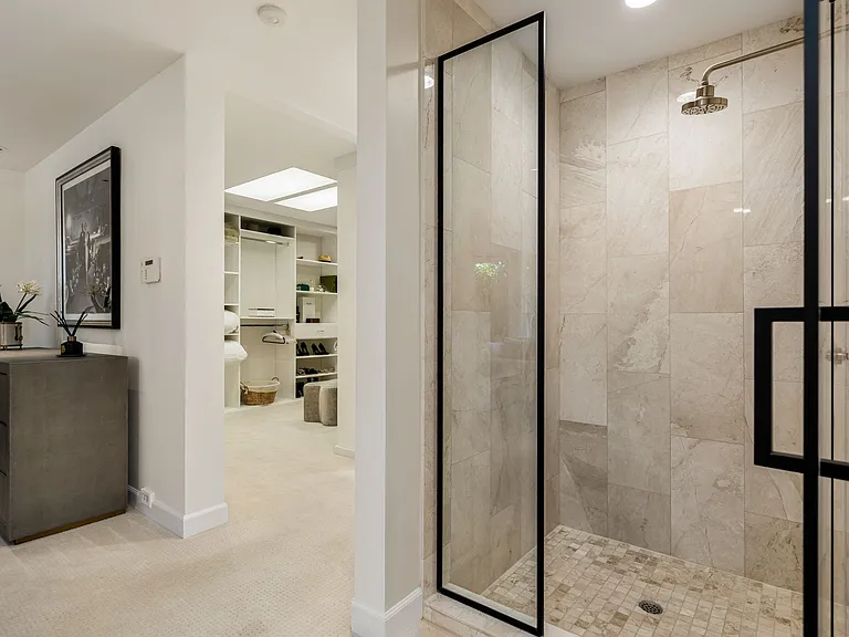 6 Exeter Ct — Photo 37