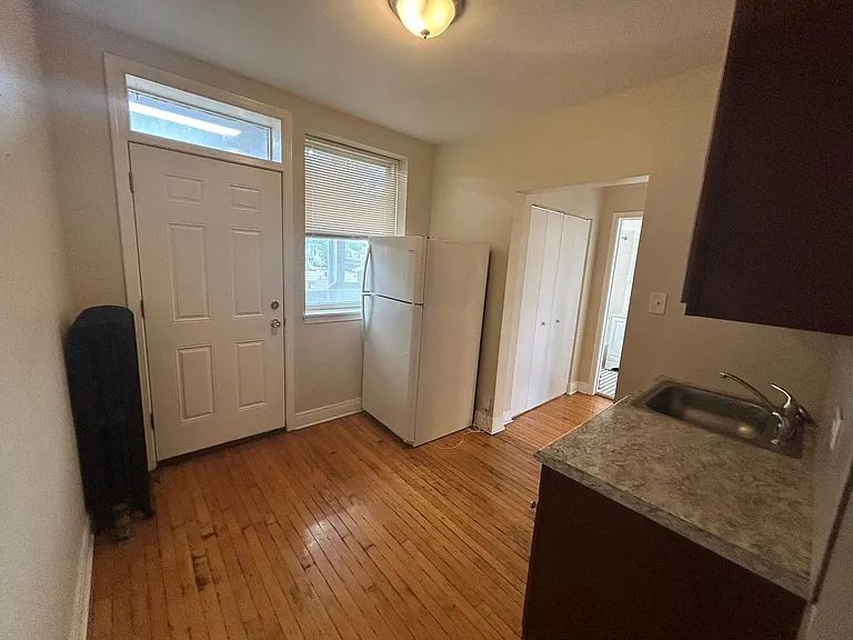 4407 N Kenneth — Photo 5