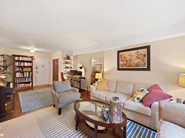 800 Grand Concourse image 2 of 7