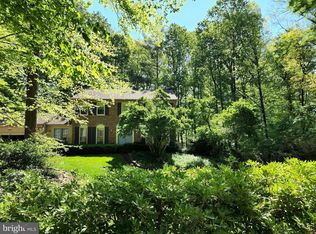 11323 Edenderry Dr, Fairfax, VA 22030