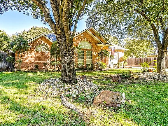 3rd image of 1117 Glen Oak Dr