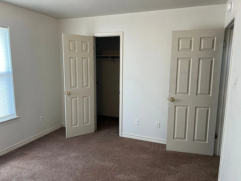 2517 Schwald Rd — Photo 6