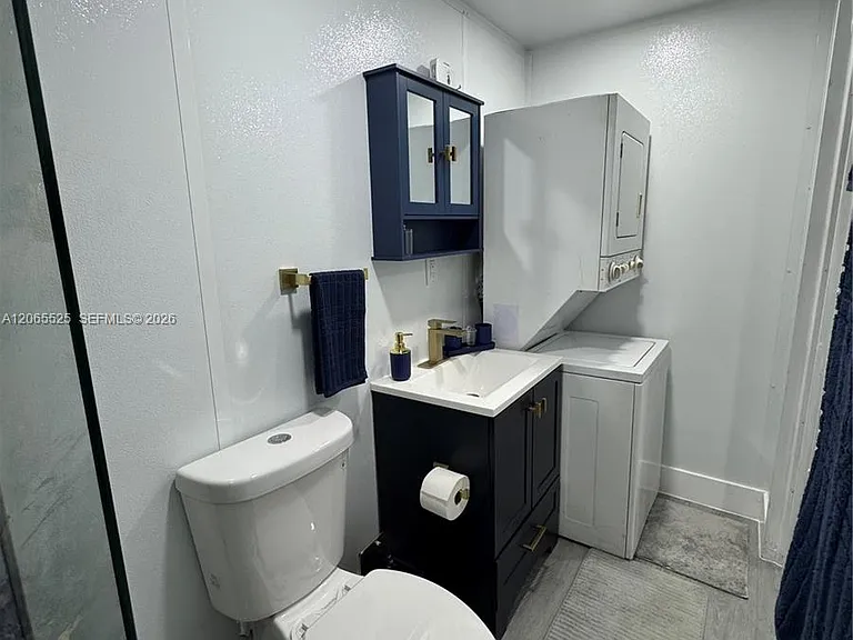 2461 NW 14th St #2 — Photo 13