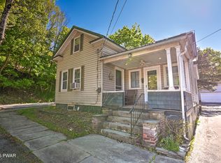 412 Bishop Ave, Hawley, PA 18428