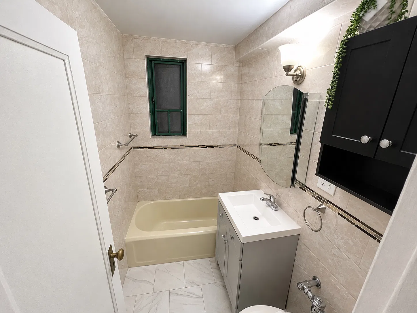 1 bed, 794 sqft, $2,500 — Photo 2