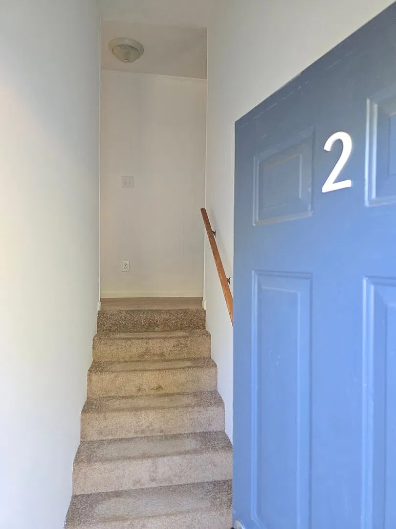 1914 Swan Drive — Photo 3