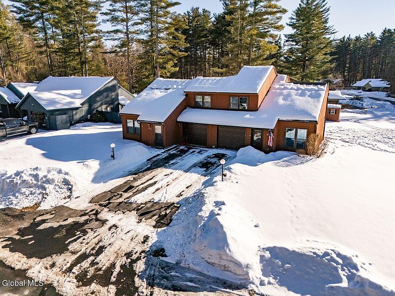 2nd image of 43 Elizabeth Lane