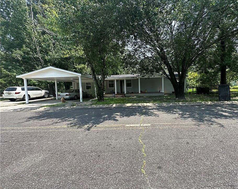 1st image of 1018 Colley St