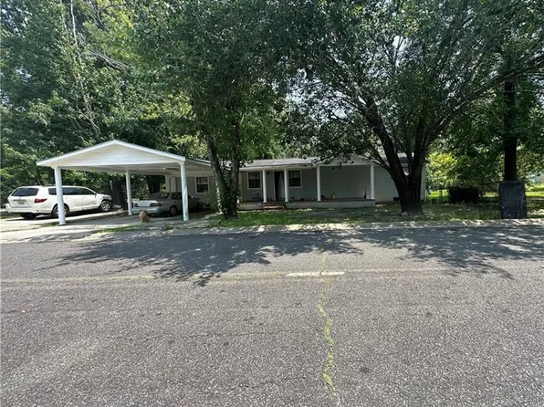1018 Colley St, Waycross, GA 31501