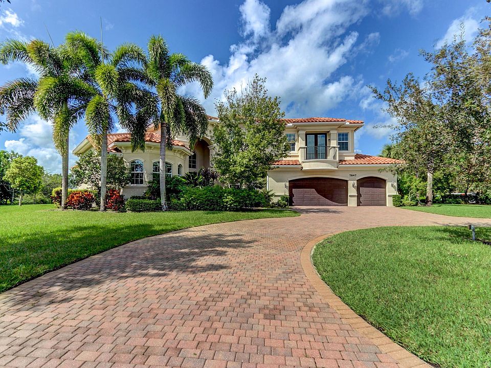 Home For Sale In Bay Hill Estates