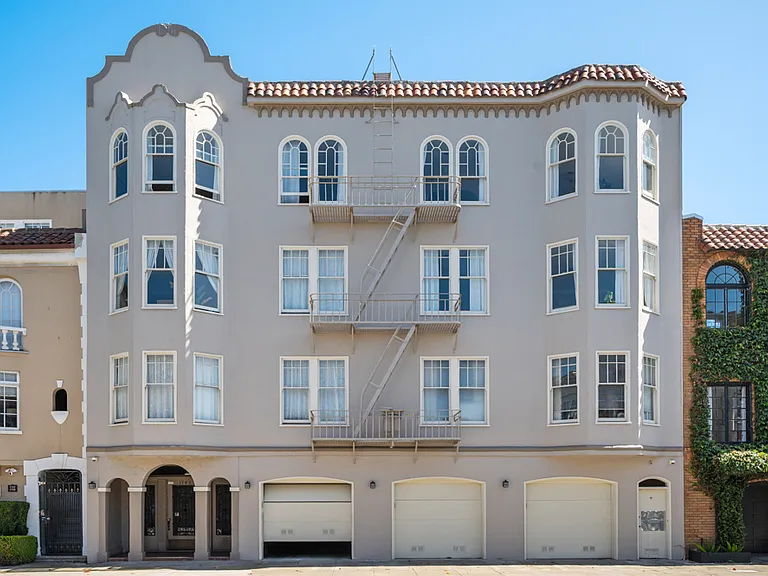 1745 Beach St #16 — Photo 9