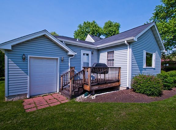 3rd image of 17W235 Oak Ln