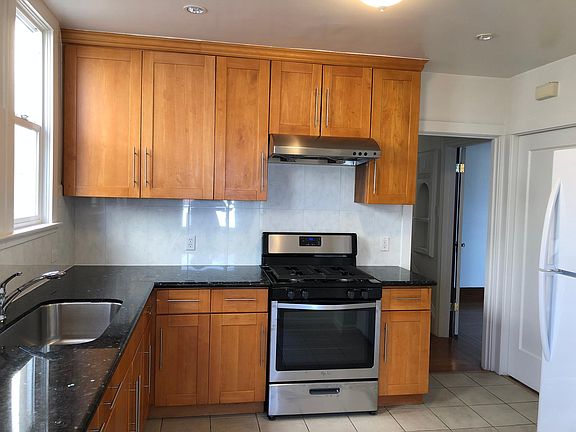 3rd image of 2276 Cecilia Ave