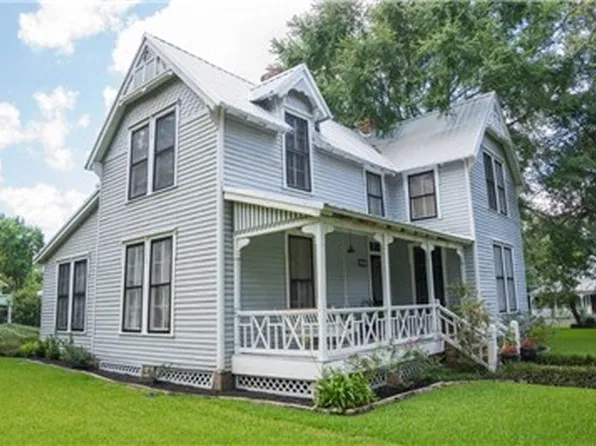 111 S Masonic St, Bellville, TX 77418