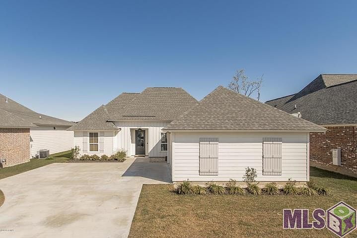 1st image of 127 Olivewood Dr