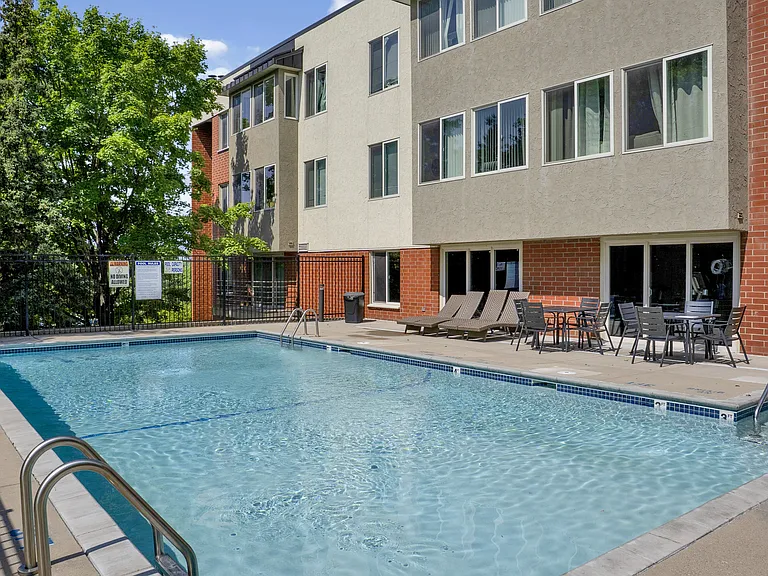 Quail Ridge Apartments — Photo 9