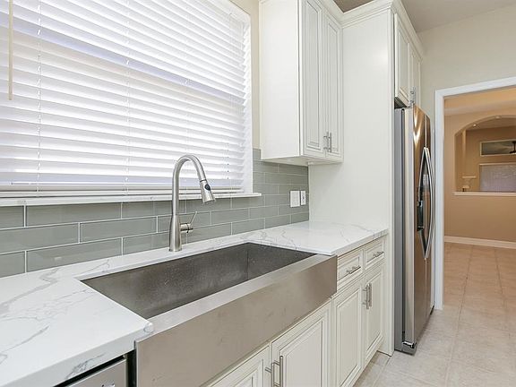 2nd image of 4111 Cambry Park