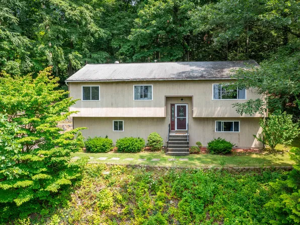 13 Tommys Lane, Brookfield, CT 06804