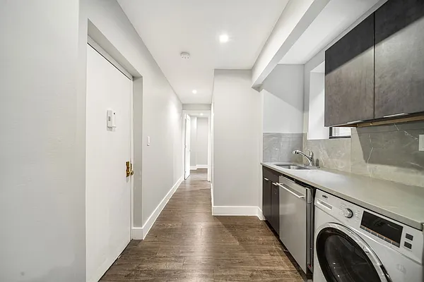 Rented by REZI | media 11