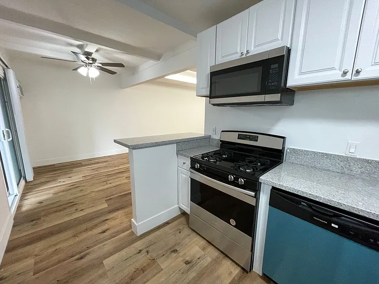 14410 Valerio St — Photo 11