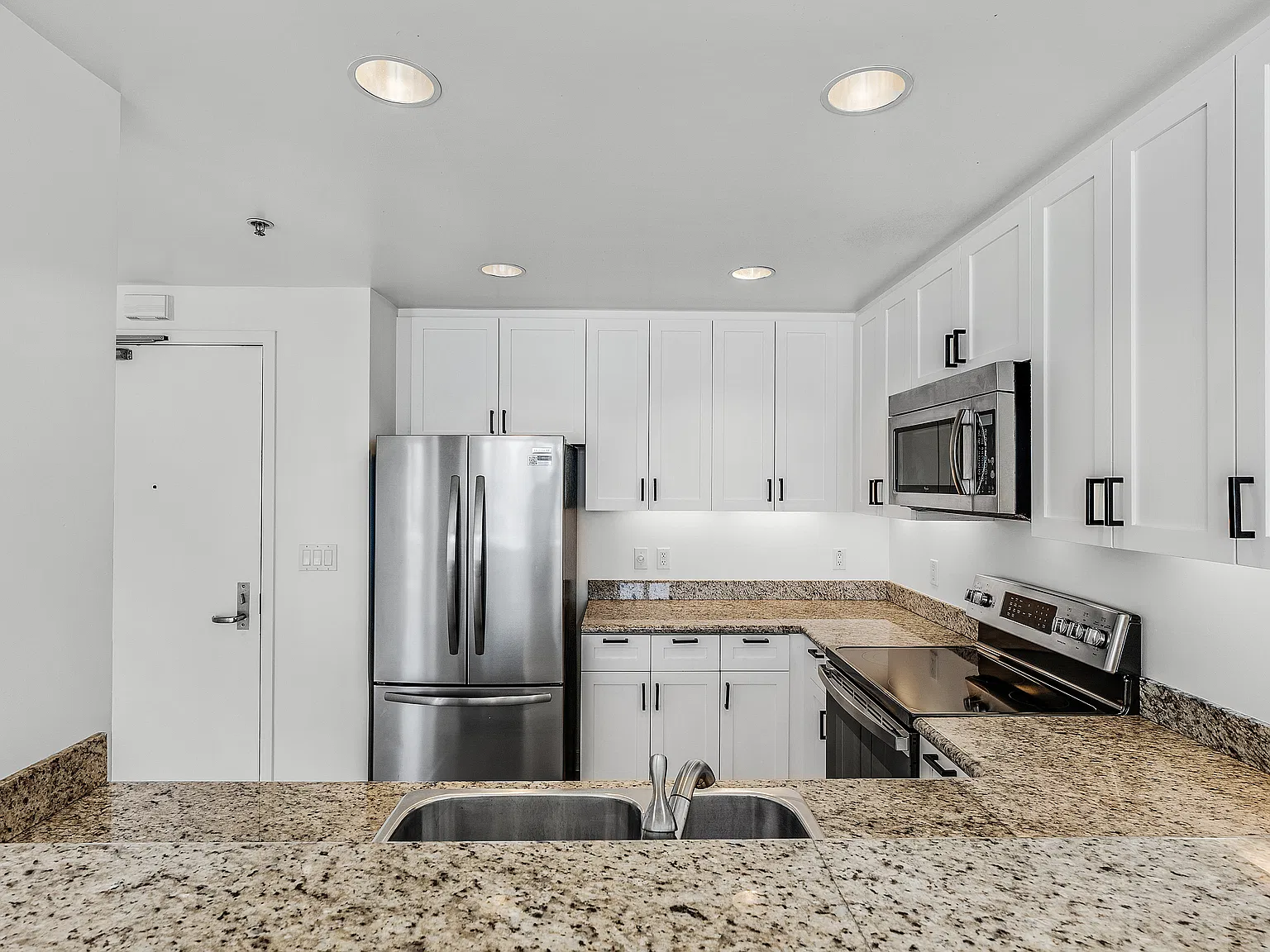 1 bed, 830 sqft, $5,150 — Photo 4