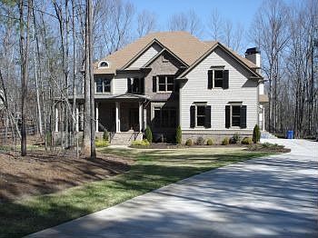 Beautiful Country Estate on 1.6 Acres!!