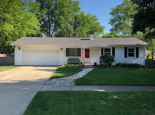 1410 Moore Ave, St Charles, IL 60174