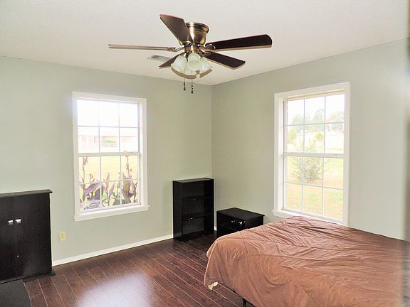 5th image of 4822 Crow Ln