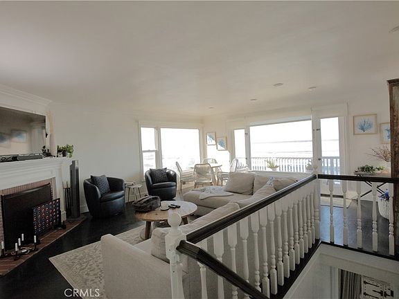 4th image of 1061 Gaviota Dr