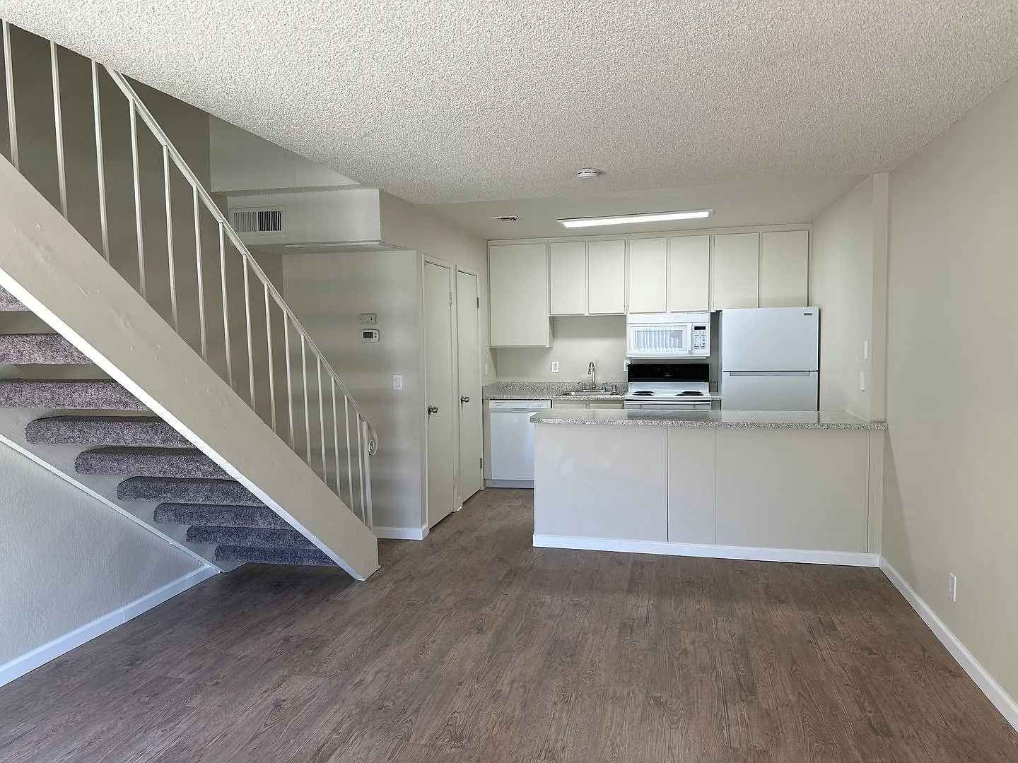 2511 Northrop Avenue - Pavilion Townhomes — Photo 4